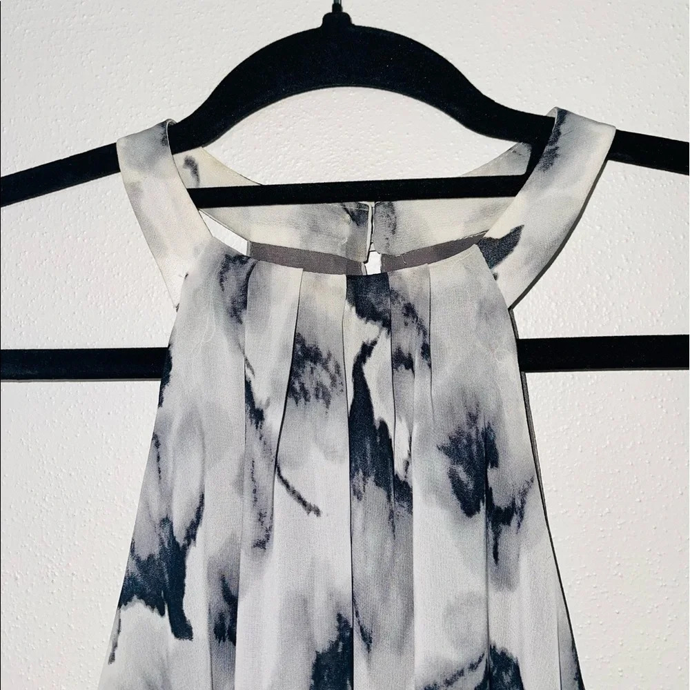 ASTR The Label White & Gray Watercolor Floral Print Shift Dress Small Women’s - Picture 2 of 12